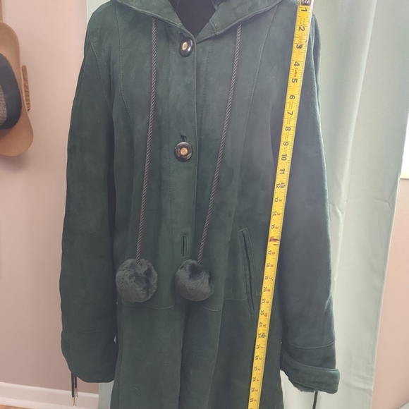 - Green Sheep Skin coat - - Picture 12 of 12